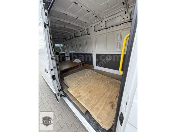 ELİT'TEN HATASIZ CRAFTER 2022MODEL 148BİNKMDE 2.0DİZEL KLİMALI