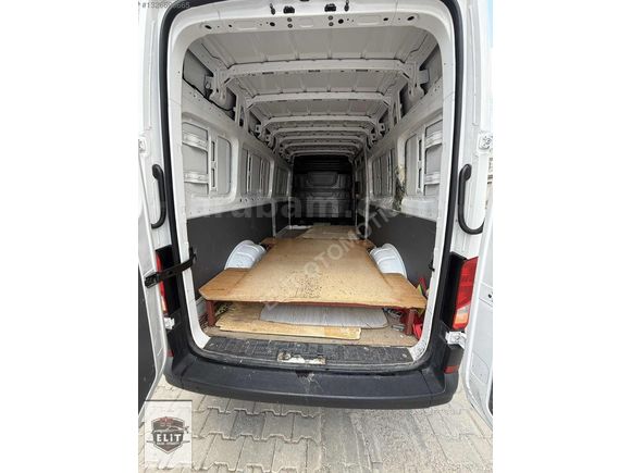 ELİT'TEN HATASIZ CRAFTER 2022MODEL 148BİNKMDE 2.0DİZEL KLİMALI