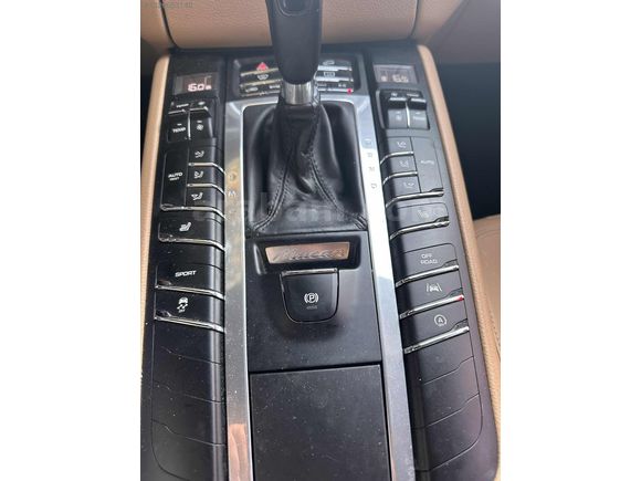 EMR'S GARAGE - 2018 MODEL 60.000 KM BAYİ TEMİZ PORSCHE MACAN 2.0