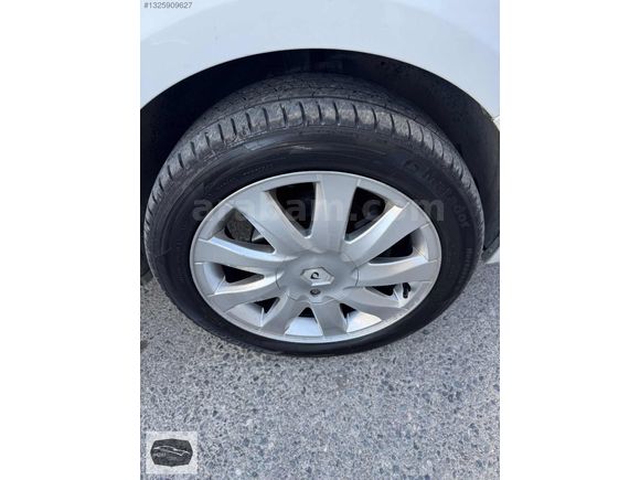 2011 MODEL 1.5 DCİ