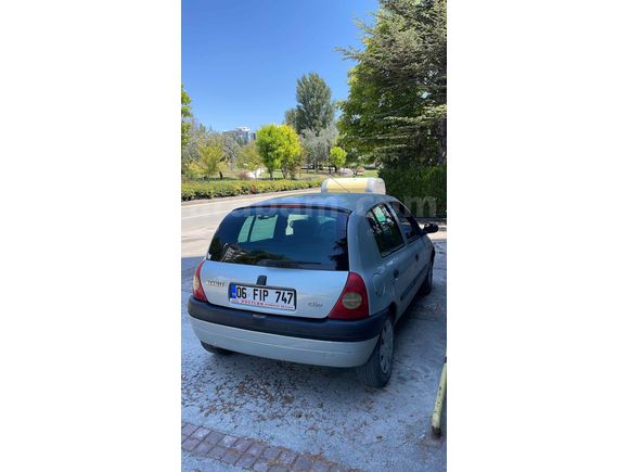Sahibinden Otomatik Clio 1.6 RTE 2000 Model 