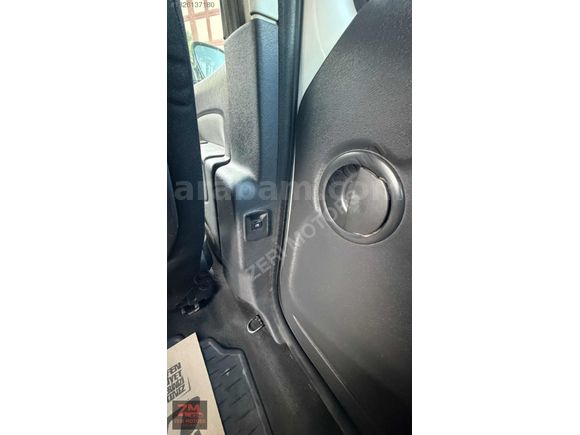 ZERİ MOTORS DAN RENAULT KANGOO [HATASIZ BOYASIZ}