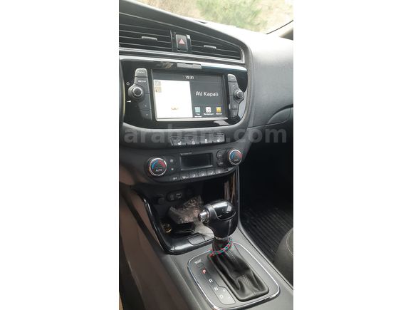 Sahibinden Kia Ceed 1.6 CRDi Premium 2017 Model  82.229 km Gri