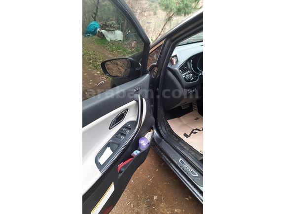 Sahibinden Kia Ceed 1.6 CRDi Premium 2017 Model  82.229 km Gri