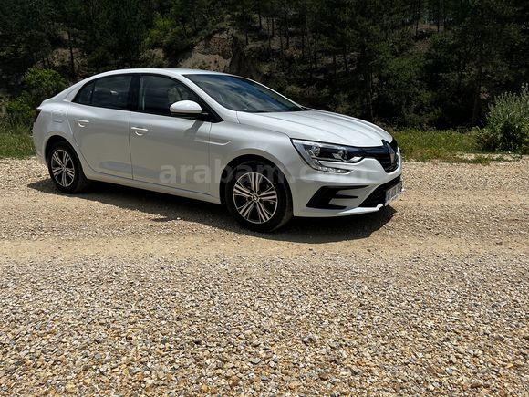 Sahibinden Renault Megane 1.3 TCe Touch 2025 Model 