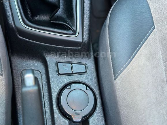 2017 HYUNDAİ i20 STYLE 1.4 CRDİ 160 BİN KM CAM TAVAN