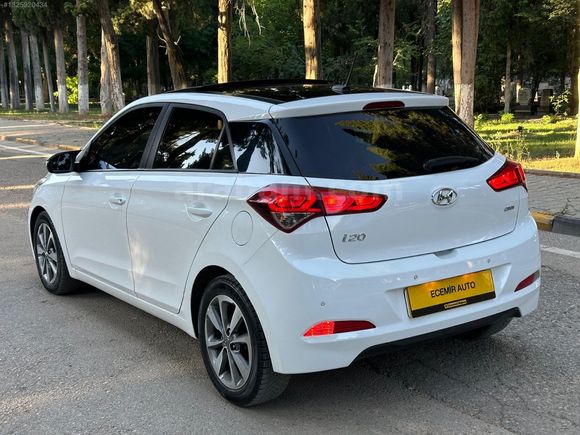 2017 HYUNDAİ i20 STYLE 1.4 CRDİ 160 BİN KM CAM TAVAN