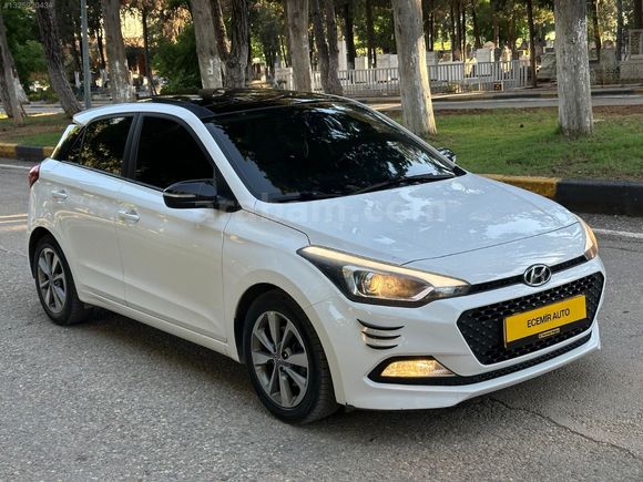 2017 HYUNDAİ i20 STYLE 1.4 CRDİ 160 BİN KM CAM TAVAN