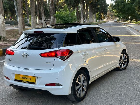 2017 HYUNDAİ i20 STYLE 1.4 CRDİ 160 BİN KM CAM TAVAN