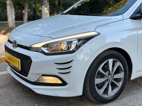 2017 HYUNDAİ i20 STYLE 1.4 CRDİ 160 BİN KM CAM TAVAN