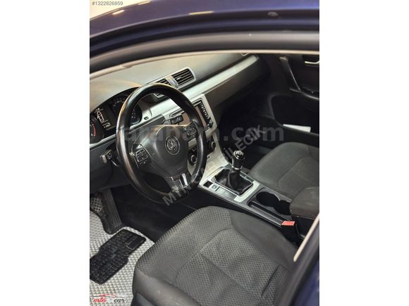 VOLKSWAGEN PASSAT 1.6 TDI TRENDLINE