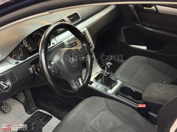 VOLKSWAGEN PASSAT 1.6 TDI TRENDLINE