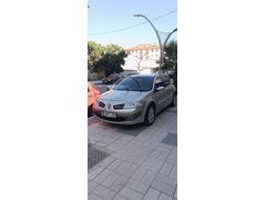 Galeriden Renault Megane 1.6 Expression 2009 Model İzmir 179.000 km Gri (Gümüş)
