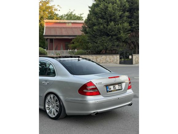 EMSALSİZ TEMİZLİKTE MERCEDES E200 KOMP. AVANGARDE 2006 MODEL