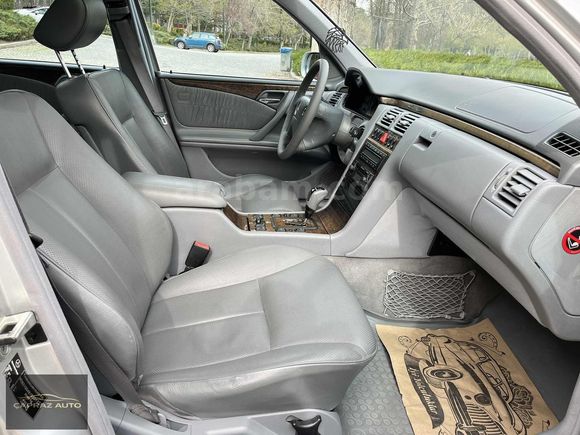 ÇAPRAZ'DAN 2001 MERCEDES E 200 KOMPRESÖR AVANGARDE EMSALSİZ
