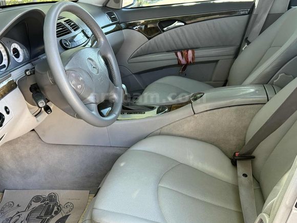 2004 MERCEDES E200 //SUNROOFLU/ 332.BİN KM. DEĞİŞENSİZ