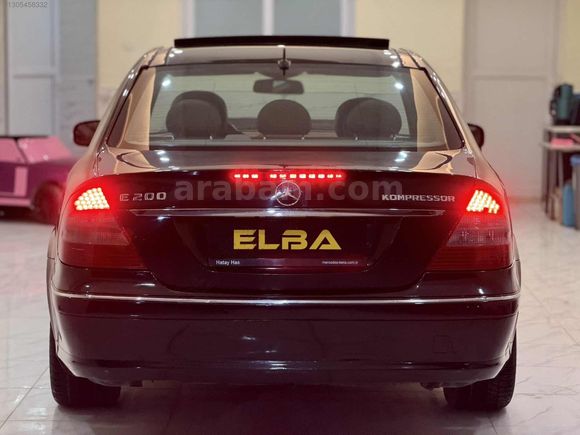 HATASIZ TEK PARÇA BOYALI E200 CAM TAVAN
