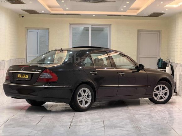 HATASIZ TEK PARÇA BOYALI E200 CAM TAVAN
