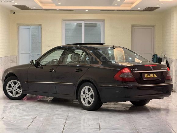 HATASIZ TEK PARÇA BOYALI E200 CAM TAVAN