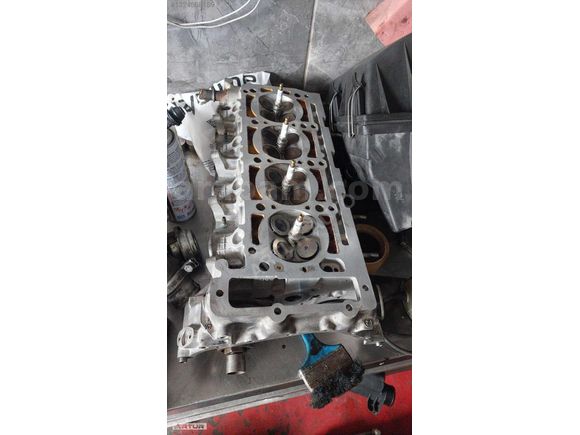 ARTUR'DAN YENİ RESTORELİ-SIFIR MOTOR-EMALSİZ E200 186 HP