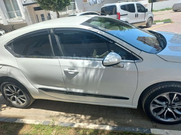Sahibinden DS Automobiles DS4 1.6 e-HDi D-Style 2013 Model Iğdır