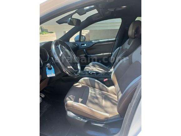 Sahibinden DS Automobiles DS4 1.6 e-HDi D-Style 2013 Model Iğdır