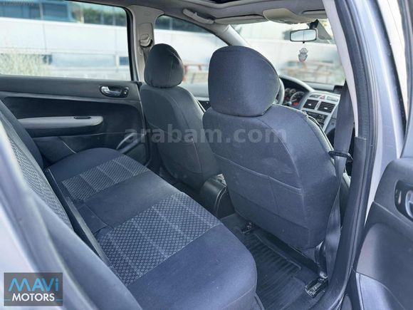 190 BİNDE DİZEL 307 SANRUF KLİMA AİLE ARACI