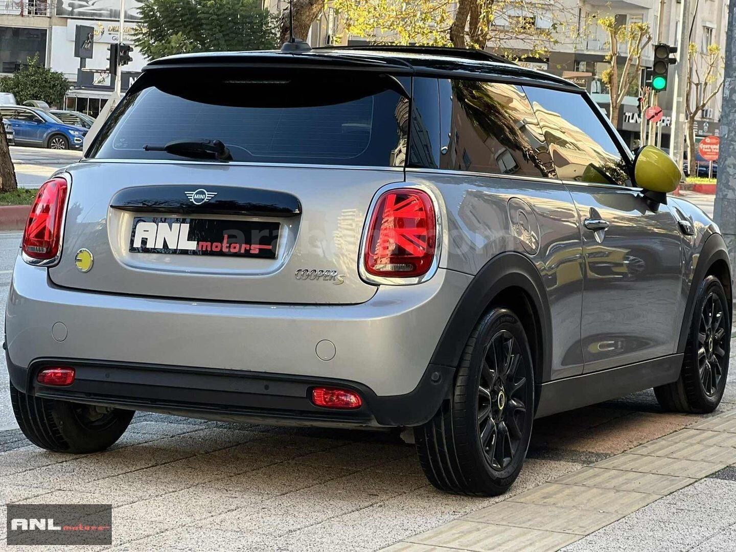 Galeriden Mini Cooper Electric SE Inspired 2023 Model Antalya 45.000 km Gri 2