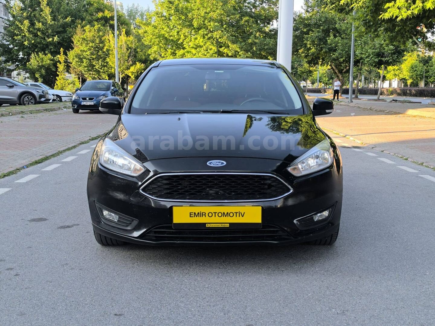 Galeriden Ford Focus 1.6 TDCi Trend X 2015 Model Kayseri 300.000 km Siyah 1
