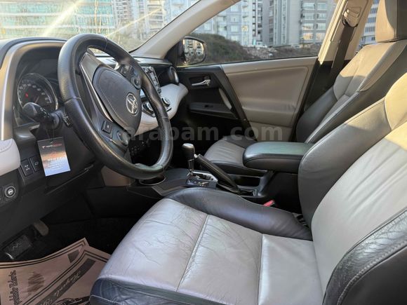 SAHİBINDEN RAV4 /SUNROOF/4x4