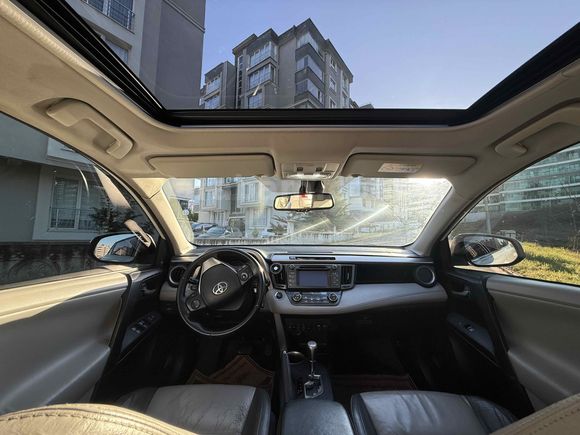 SAHİBINDEN RAV4 /SUNROOF/4x4