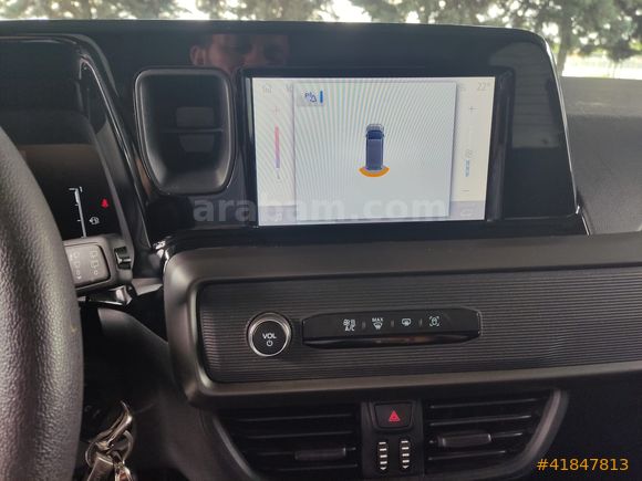 (Koyuncu Fiat) 2025 FORD TOURNEO COURİER 1.5 ECOBLUE TREND