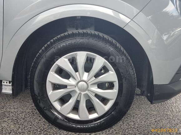 (Koyuncu Fiat) 2025 FORD TOURNEO COURİER 1.5 ECOBLUE TREND
