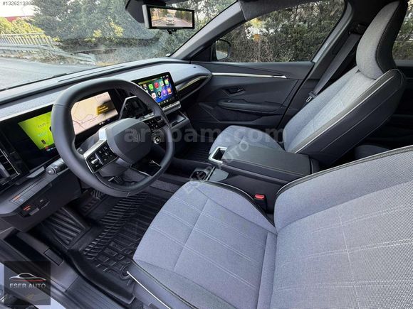 HATASIZ 2026 ÇIKIŞLI MEGANE E-TECH TECHO 6 BİN KM ÇİFT RENK