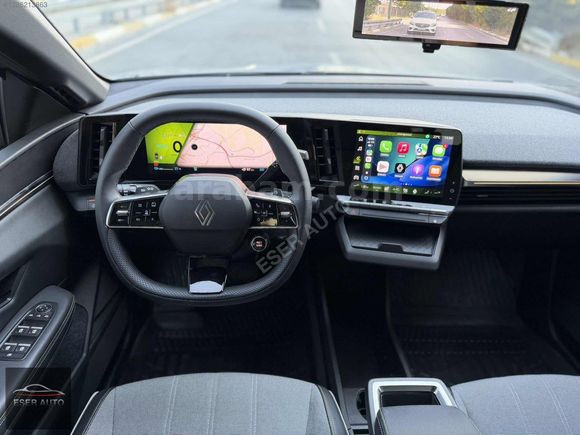 HATASIZ 2026 ÇIKIŞLI MEGANE E-TECH TECHO 6 BİN KM ÇİFT RENK