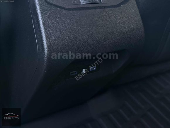 HATASIZ 2026 ÇIKIŞLI MEGANE E-TECH TECHO 6 BİN KM ÇİFT RENK