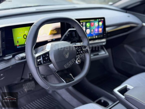 HATASIZ 2026 ÇIKIŞLI MEGANE E-TECH TECHO 6 BİN KM ÇİFT RENK