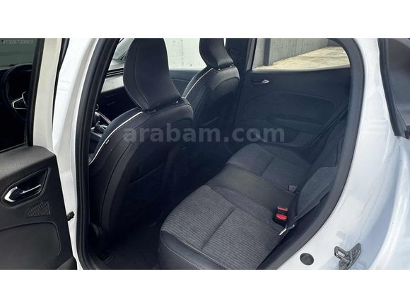 2023 MODEL CLIO ICON X-TRONIC 102 BİN KM DE