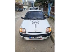 Sahibinden Renault Clio 1.4 RN 2001 Model  240.000 km Beyaz