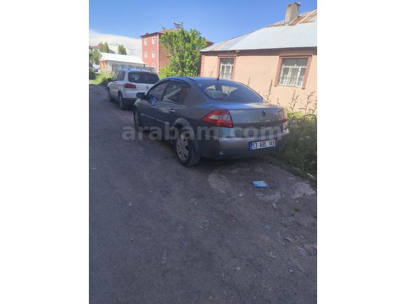 Sahibinden Renault Megane 1.6 Dynamique 2004 Model
