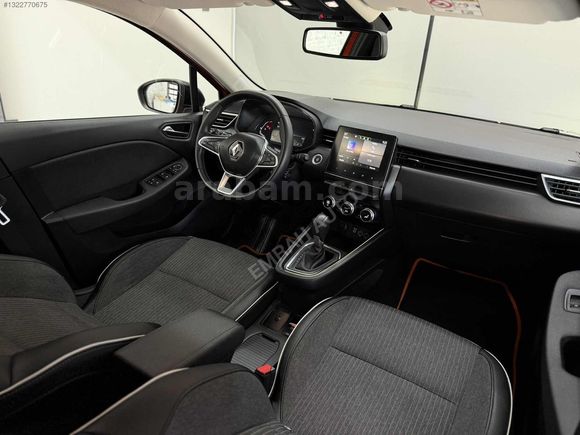 EMRAH AUTO'DAN 2023 MODEL RENAULT CLİO İCON HATASIZ BOYASIZ