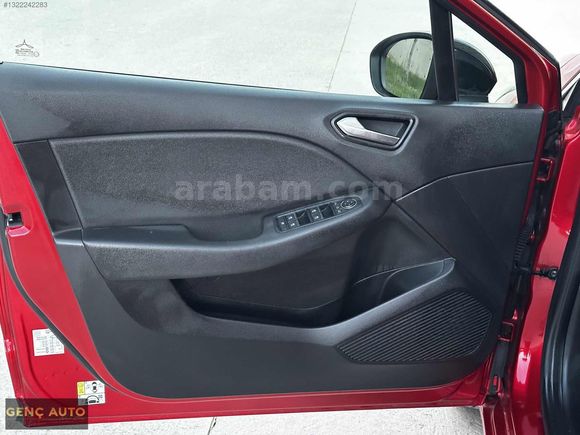 GENÇ AUTO'DAN HATASIZ BOYASIZ CLİO 0.68 KREDİ İMKANI İLE