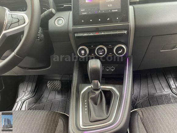YÜCELER OTO'DAN 2023 MODEL RENAULT CLİO İCON KDV %20 HATASIZ