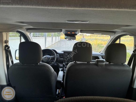 ÖZBAY OTO RENAULT TRAFİX 5+1 OTOMATİK