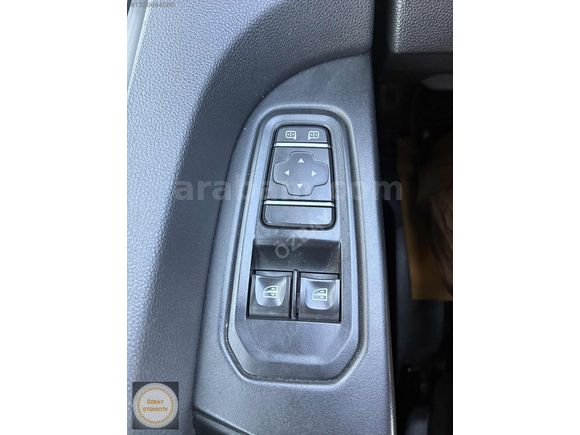 ÖZBAY OTO RENAULT TRAFİX 5+1 OTOMATİK