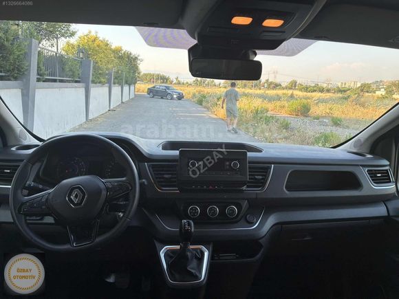 ÖZBAY OTO RENAULT TRAFİX 5+1 OTOMATİK