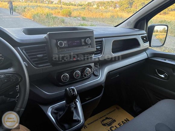 ÖZBAY OTO RENAULT TRAFİX 5+1 OTOMATİK