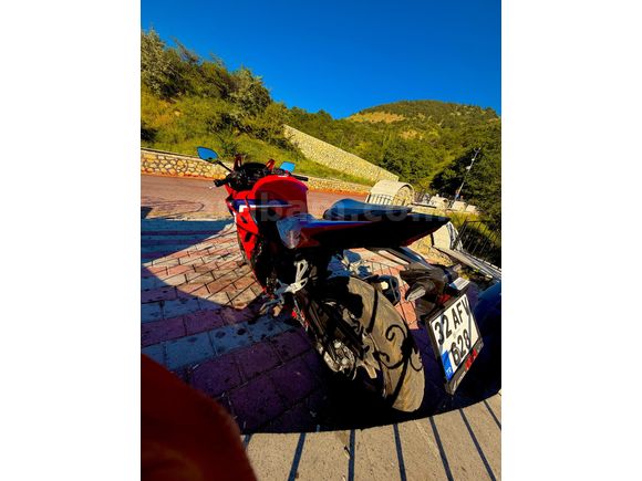 0 dan farksız Honda CBR 500R