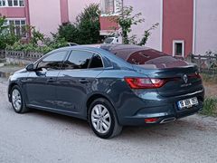 Sahibinden Renault Megane 1.3 TCe Joy 2023 çıkışlı servis bakımlı