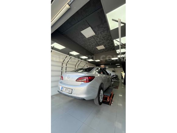 2.Sahibinden Opel Astra 1.6 Edition Plus 2018 Model  93500km